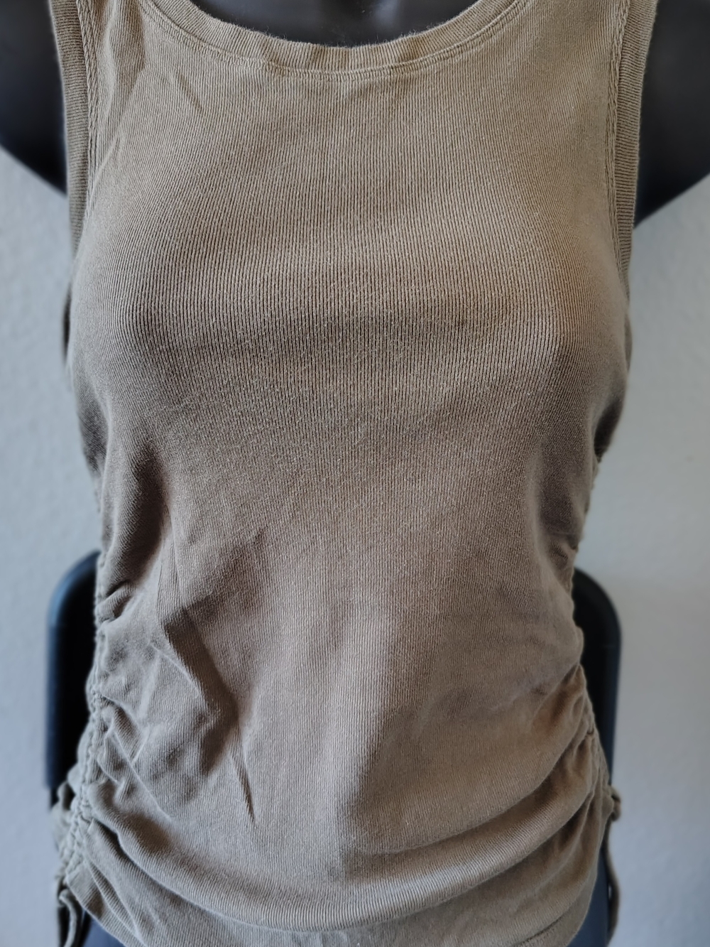 Good American Olive Ruched Tee - Size 1 (Fits US Small)